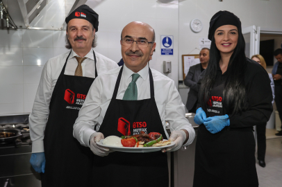 Vali Demirtaş Bursa'nın lezzeti pideli köfte hazırladı