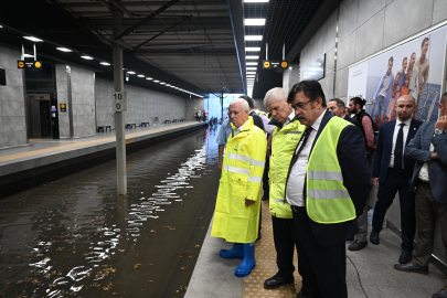 Başkan Bozbey su basan Odunluk Metro İstasyonu'nu inceledi