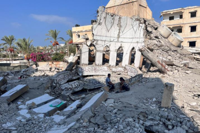 İsrail ordusu Gazze'de cami ve okulu hedef aldı; 24 ölü, çok sayıda yaralı var