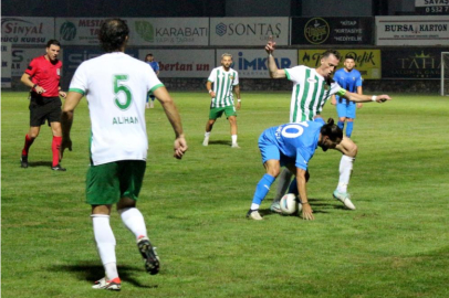 Karacabey Belediyespor sahasında Serik Belediyespor'a 2-1 yenildi