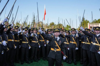 Barolardan TSK'den ihracı istenen teğmenlere ilişkin ortak açıklama