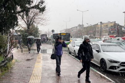 Bursa'da kent merkezi beyaza büründü