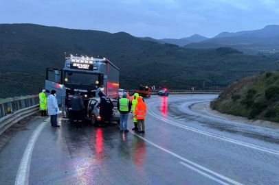 Tır ile otomobil kafa kafaya çarpıştı: 1 ölü, 2 yaralı