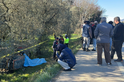 Devrilen traktörünün altında kalan sürücü hayatını kaybetti